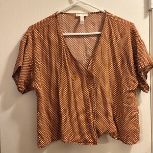 3/$10 🏷️ Polka Dot Women's Top